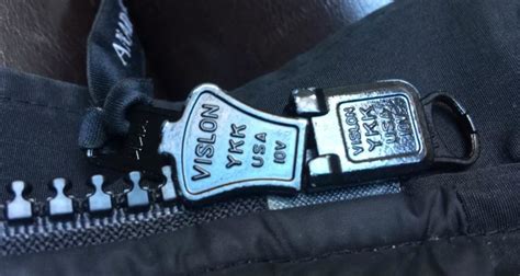 canada goose zipper fake